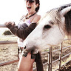 Meet your Posher, Aleeza